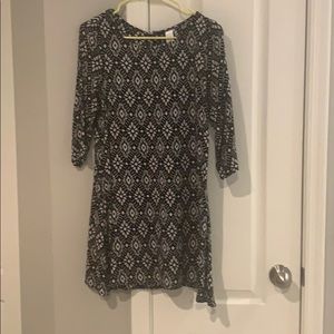 Black and white patterned dress